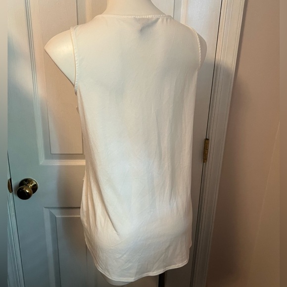 New Directions white flowy tank - Picture 4 of 4